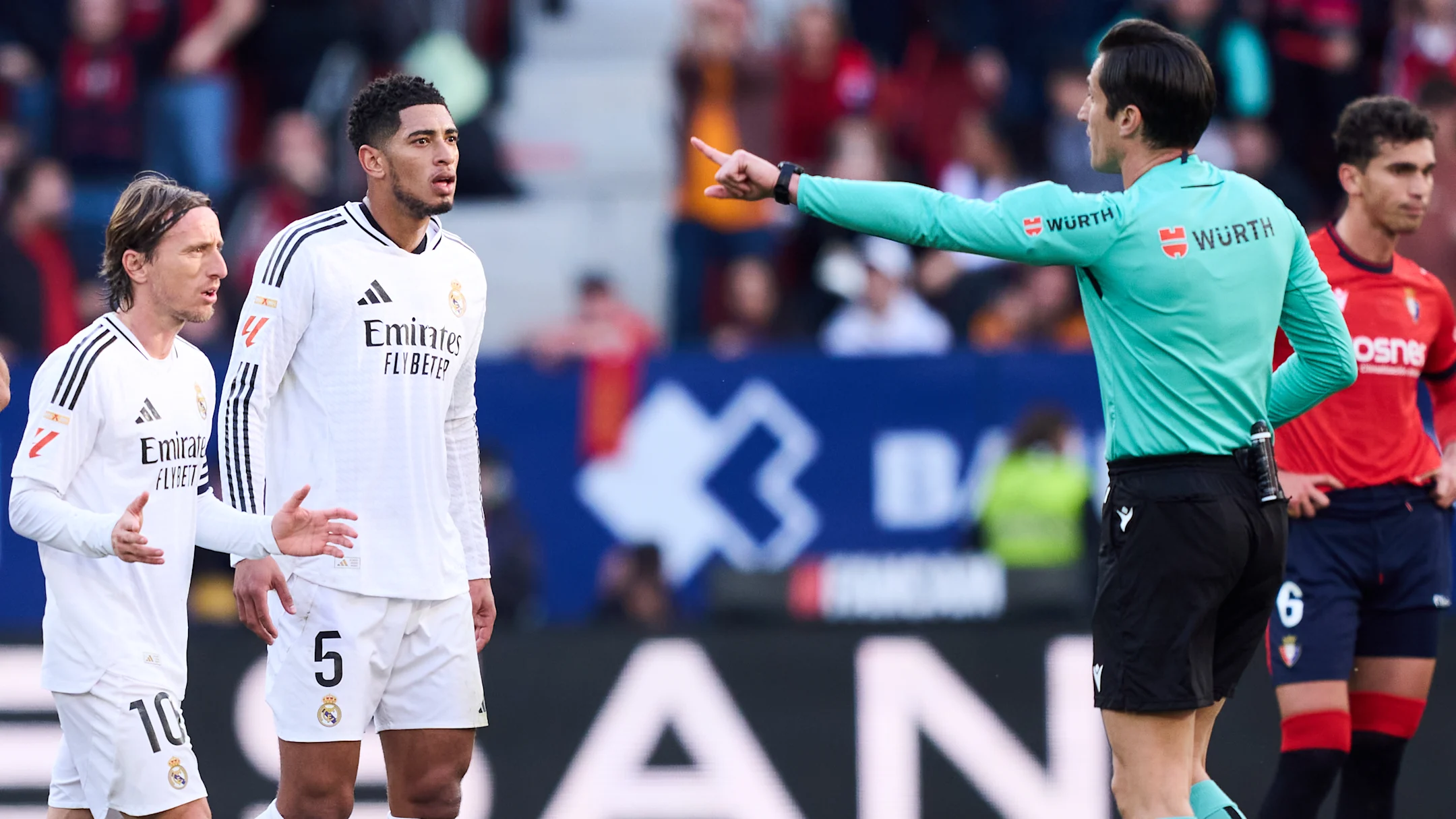 Jude Bellingham was sent off during Real Madrid's weekend draw / Juan Manuel Serrano Arce/GettyImages