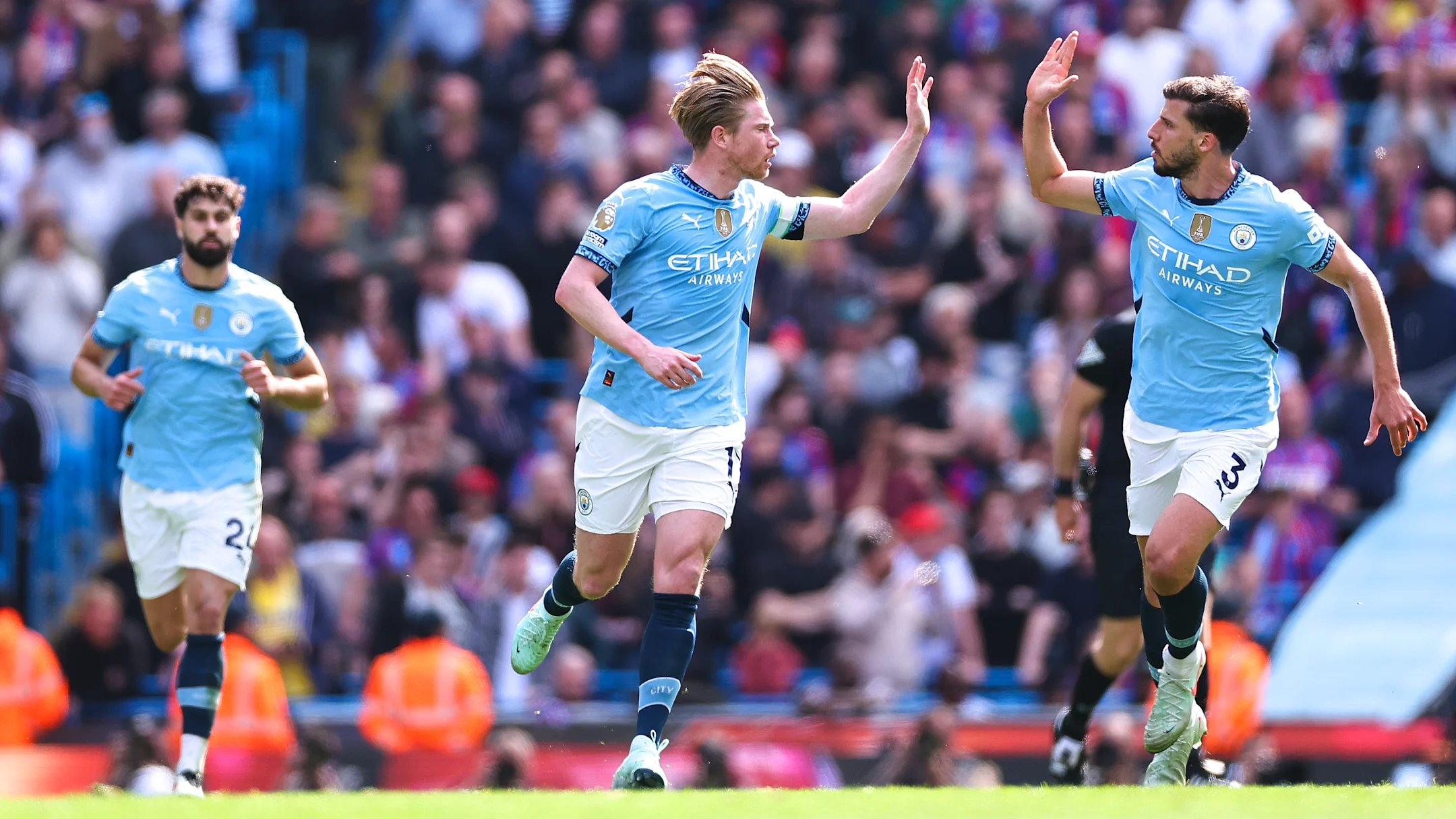 Man City visit Everton on Saturday / Robbie Jay Barratt - AMA/GettyImages