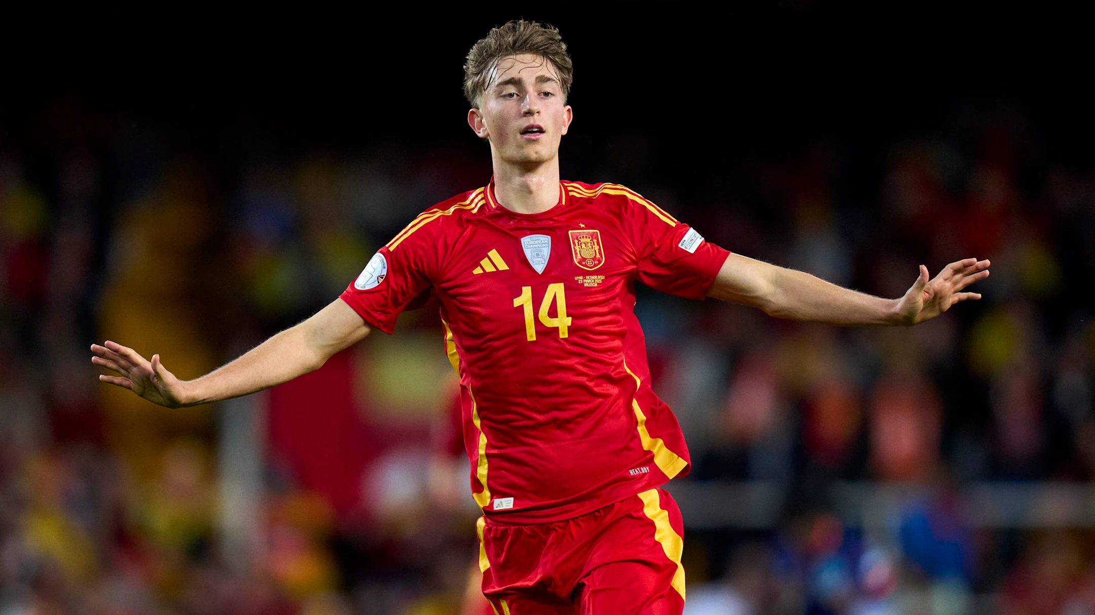 Dean Huijsen looks set to move to Spain / Diego Souto/GettyImages