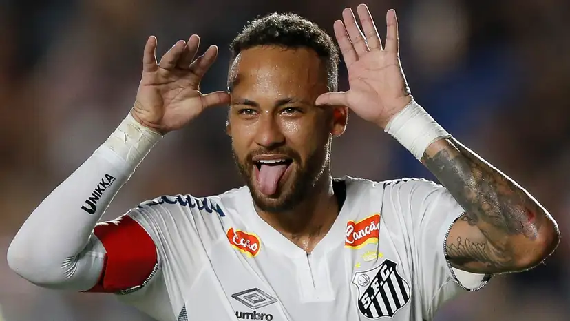Santos’ new football executive has revealed that a “huge amount of clubs” expressed interest in Neymar before his latest contract renewal.