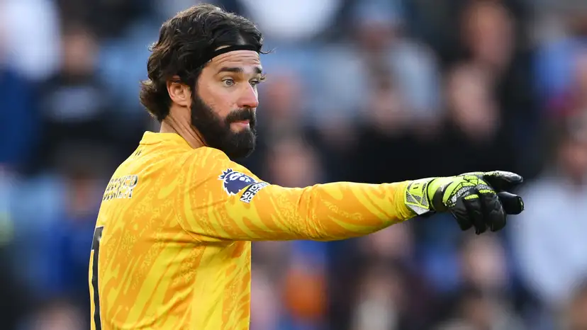 Galatasaray are tasked with replacing long-serving goalkeeper Fernando Muslera and had hoped to tempt Alisson from Liverpool.