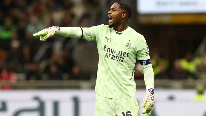 AC Milan have identified Lyon's Lucas Perri as a replacement for Mike Maignan who is pushing for a move to Chelsea after accepting personal terms.