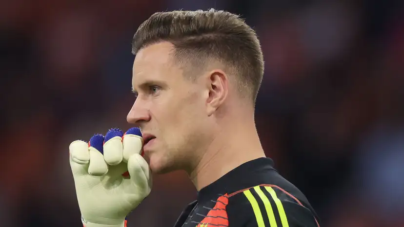 Galatasaray are expanding their search for a new goalkeeper, with Wolves' Jose Sa on their radar as they await clarity on Marc-Andre ter Stegen.