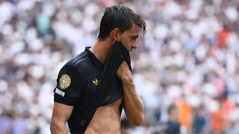 Juventus boss Igor Tudor says 10 of his players asked to be substituted due to the "really difficult conditions" in their 1-0 defeat to Real Madrid.