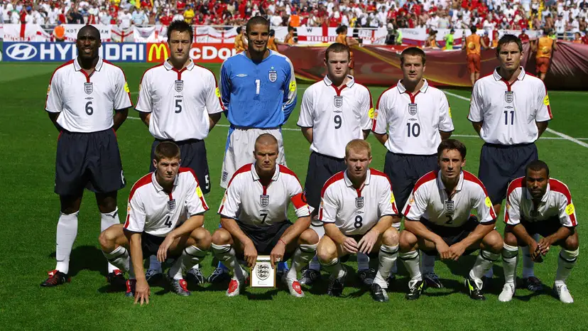 Wayne Rooney has revealed ex-England team-mate Sol Campbell stopped talking to him after a heated game between Manchester United and Arsenal.