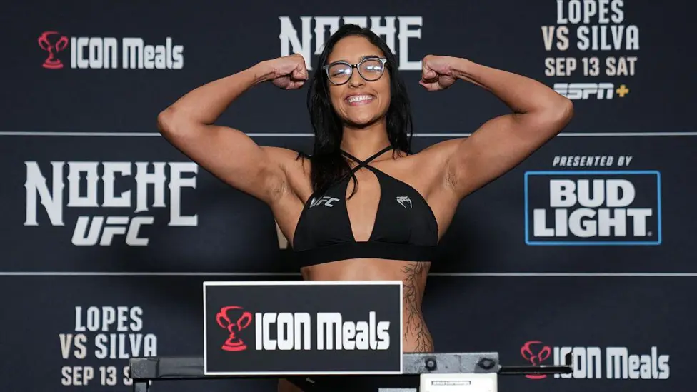 Alice Pereira has finished five of the six opponents she has faced