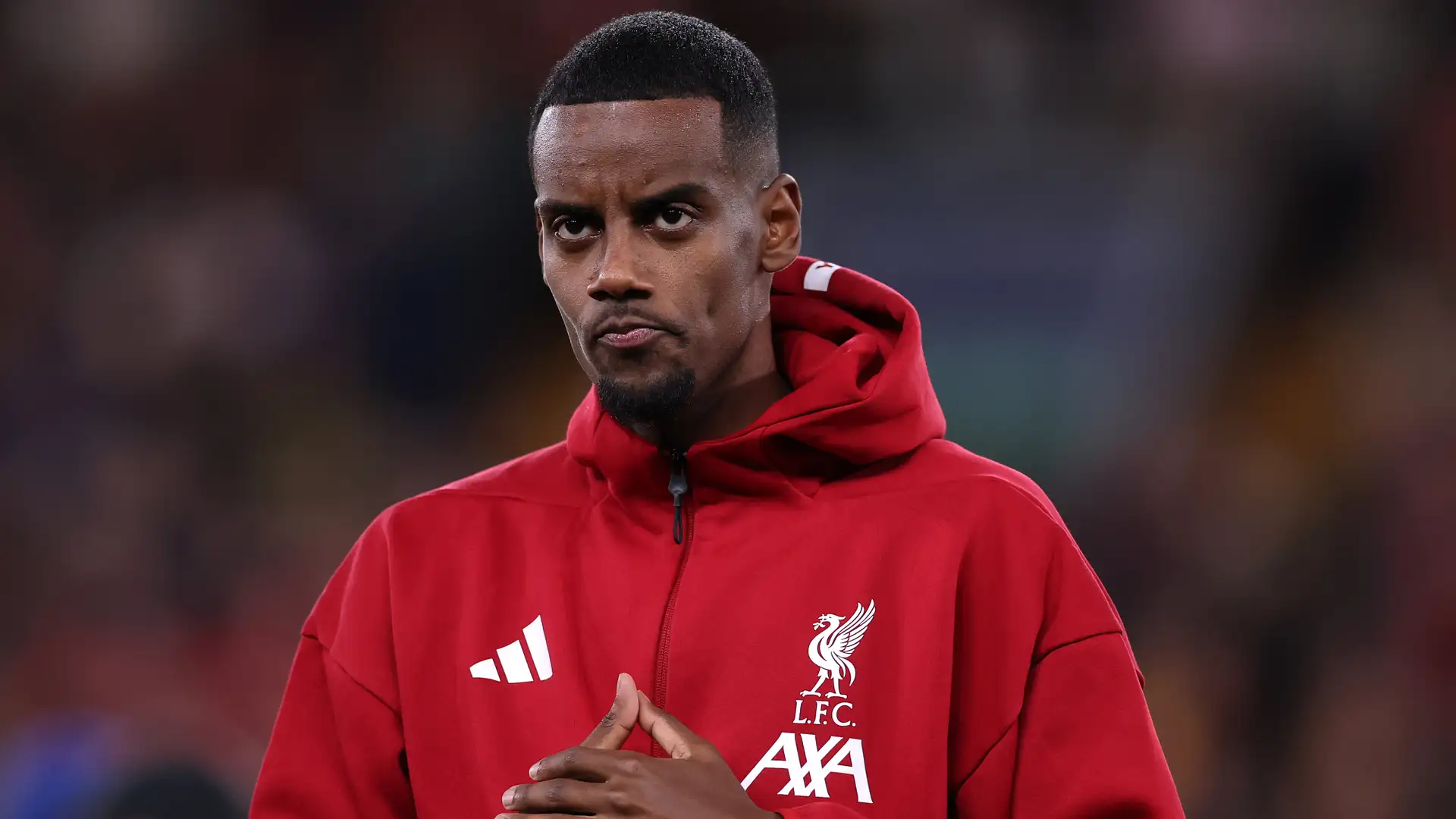 Liverpool’s worrying slump continued with a dramatic 2-1 defeat to Chelsea, their third consecutive loss in all competitions. Alexander Isak, who assisted the Reds’ only goal at Stamford Bridge, admitted it was “the worst” way to lose but insisted belief remains strong within Arne Slot’s side as they enter the international break under mounting pressure.
