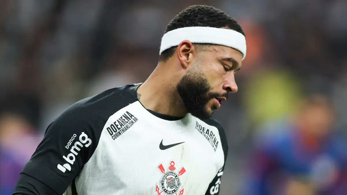 Memphis Depay’s season has taken another difficult turn as the Netherlands forward is ruled out for Corinthians with a knee sprain, suffering his sixth injury of the year. With many days already lost to physical setbacks in 2025, Depay’s availability once again becomes a concern at a crucial moment in the Brasileirao run-in and ahead of the Copa do Brasil semi-finals.