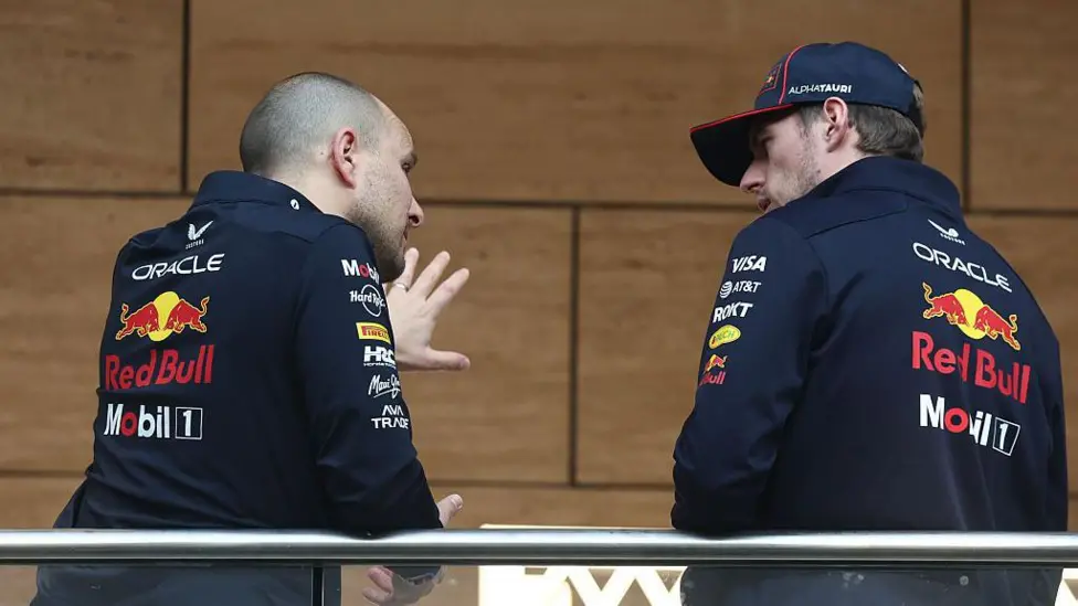 Red Bull's Max Verstappen won the Qatar Grand Prix to send the title race into the final weekend