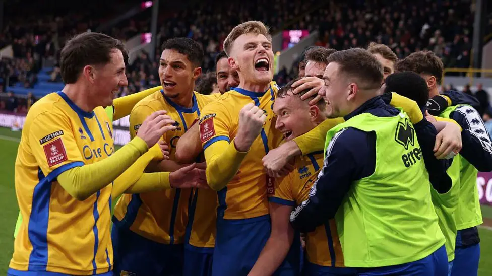 Mansfield will compete in the fifth round of the FA Cup for the first time since 1975