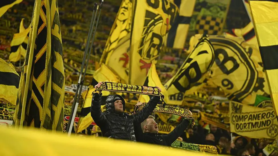 Borussia Dortmund won 2-0 in the first leg of their knockout play-off match against Atalanta