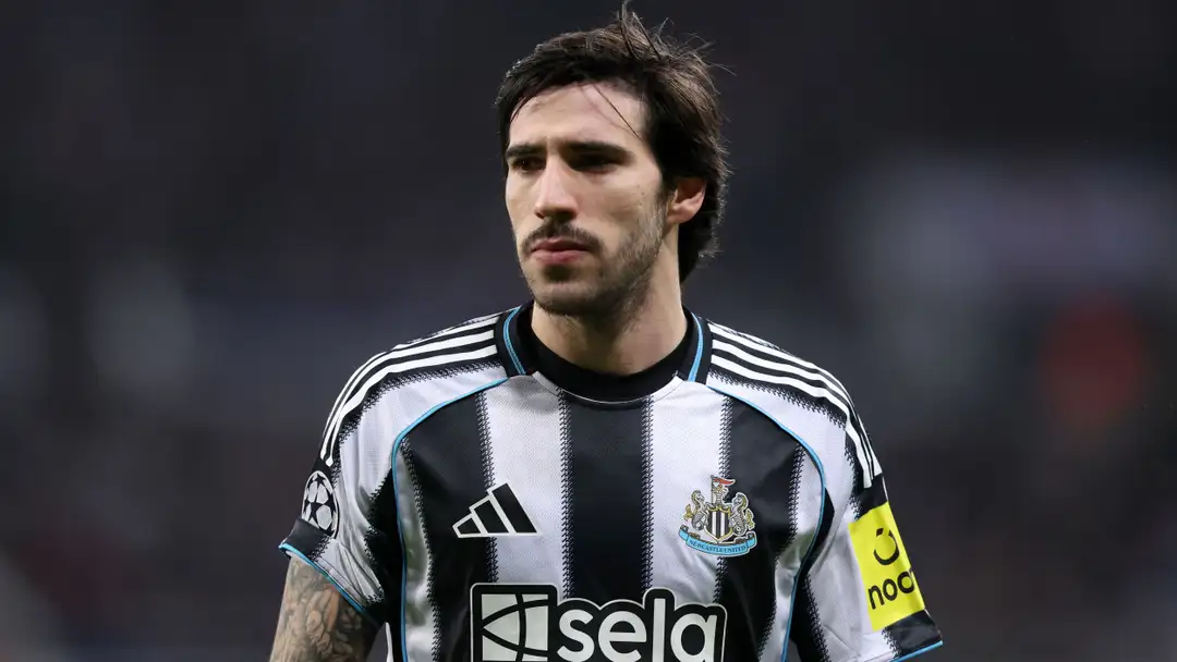 Newcastle manager Eddie Howe has finally broken his silence on the shock deadline day reports linking Sandro Tonali with a move to Arsenal. The Magpies boss faced uncomfortable questions on Tuesday regarding whether the sudden speculation signals the start of a destabilising campaign, drawing parallels to the long-running saga that ultimately saw Alexander Isak leave St James’ Park for Liverpool last summer.