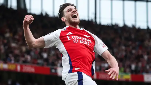 Former France international Emmanuel Petit has lauded Declan Rice and believes that the Arsenal star is the best midfielder in the world.