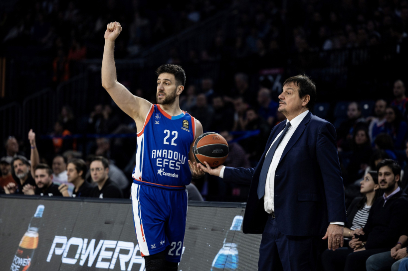 Vasilije Micic revealed his 2025 EuroLeague Final Four picks, naming Anadolu Efes, Crvena Zvezda, Fenerbahce, and one of the two Greek clubs.