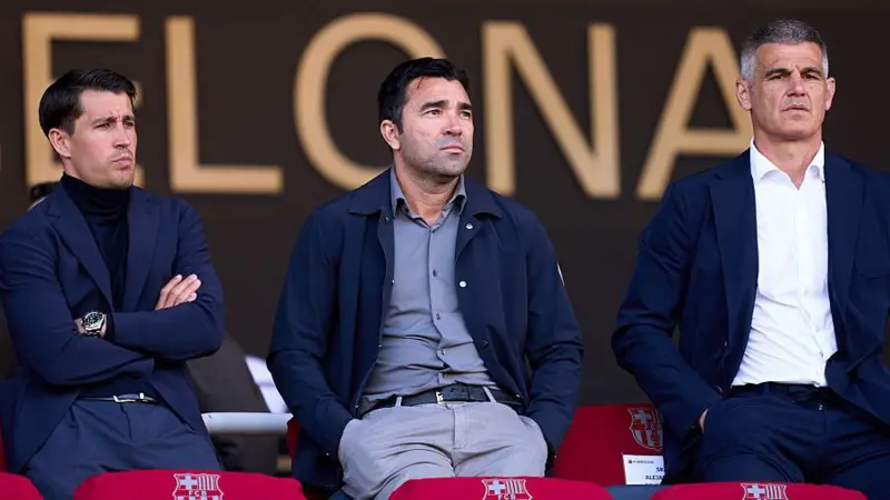 Deco, centre, has been sporting director at Barcelona since 2023