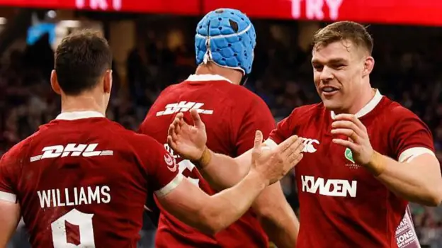 British and Irish Lions: (21) 54