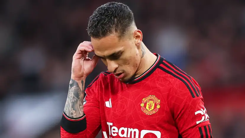 Antony admits that he “hit rock bottom” after flopping badly at Manchester United, but an “emotional” return to the Brazil squad is being embraced.