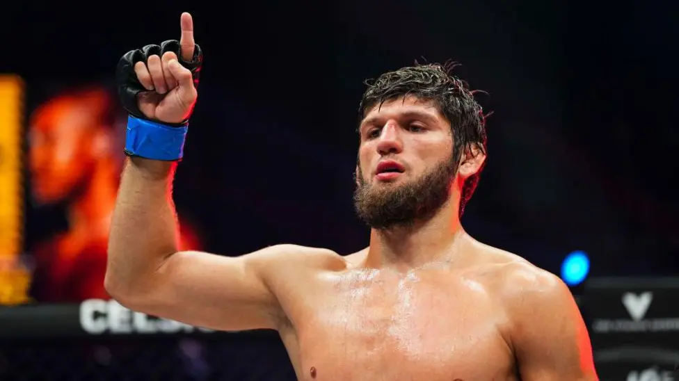 Khizriev won last year's PFL featherweight tournament