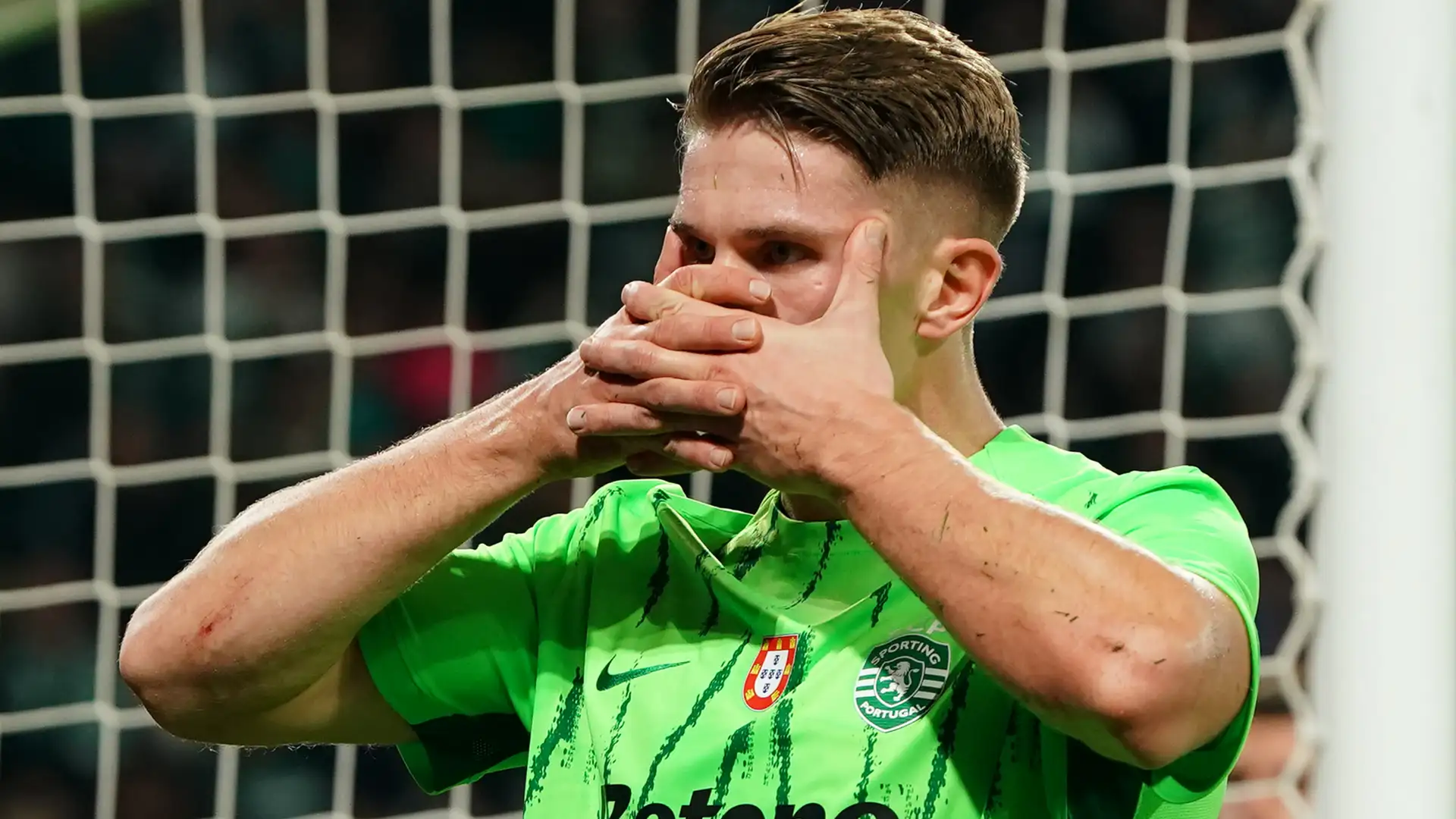 Arsenal are closing in on signing Sporting CP's star forward Viktor Gyokeres after agreeing personal terms with the player. The Gunners are now negotiating a deal for the 27-year-old and are reportedly in advanced talks with the Portuguese champions. The Gunners have been linked with a move for Gyokeres since the start of the summer and it now seems that the club will get their desired player.