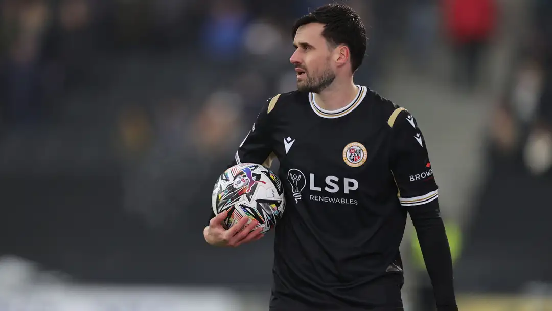 Carl Jenkinson was left in extreme pain after suffering a freak injury during a pre-season friendly with League Two side Bromley.