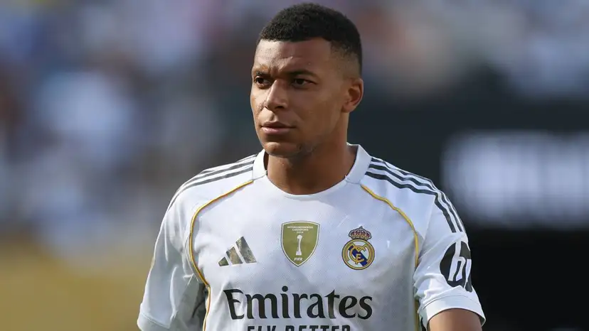 Kylian Mbappe deserves more "respect" from Paris Saint-Germain fans, according to Djibril Cisse, amid mockery of his Real Madrid move.