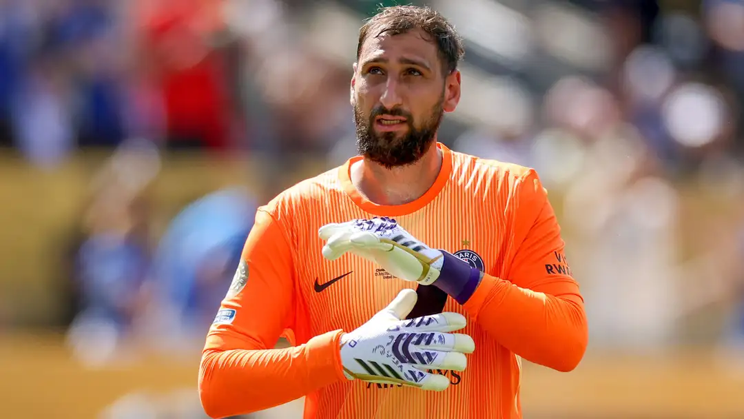 Paris Saint-Germain are ready to sell Gianluigi Donnarumma in this summer to avoid a situation like Kylian Mbappe's free transfer to Real Madrid. Donnarumma is in the final year of his contract at PSG and has not yet agreed to extend his stay with the club. The Italian goalkeeper has attracted interest from several top European clubs, including Premier League giants Chelsea.