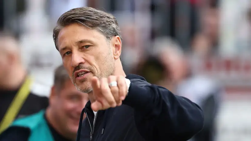 A bizarre tactical decision from Borussia Dortmund at a crucial moment has been branded a sign of fear after it preceded a late collapse vs St. Pauli.