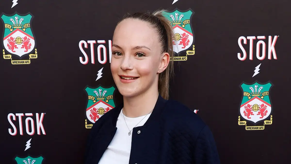 Wrexham star Lili Jones has received one of Wales' highest honours at the National Eisteddfod for her services to women's football.