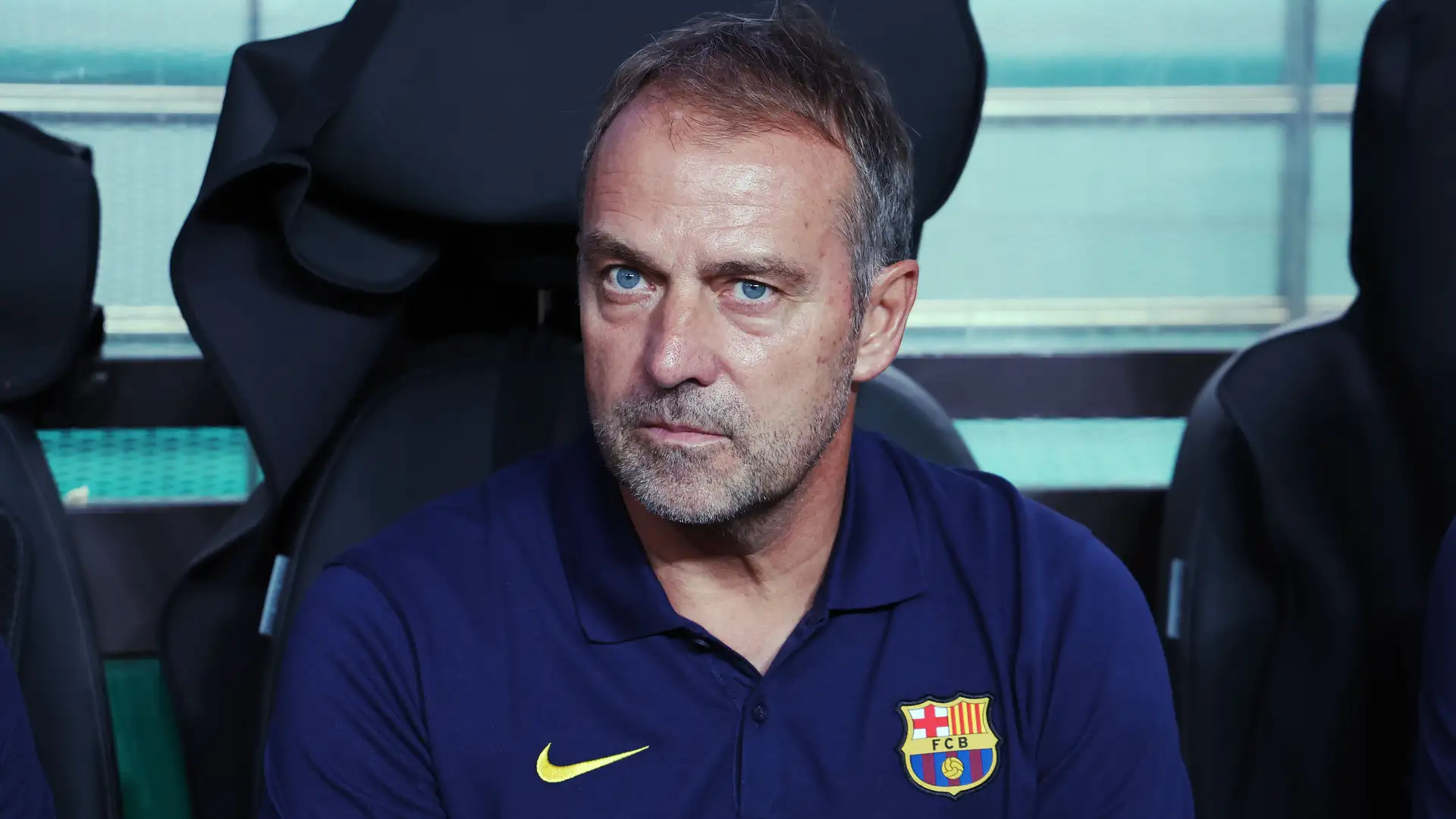 Hansi Flick has reportedly ruled out a Barcelona star leaving the club this summer despite links with a €70 million Manchester United move.