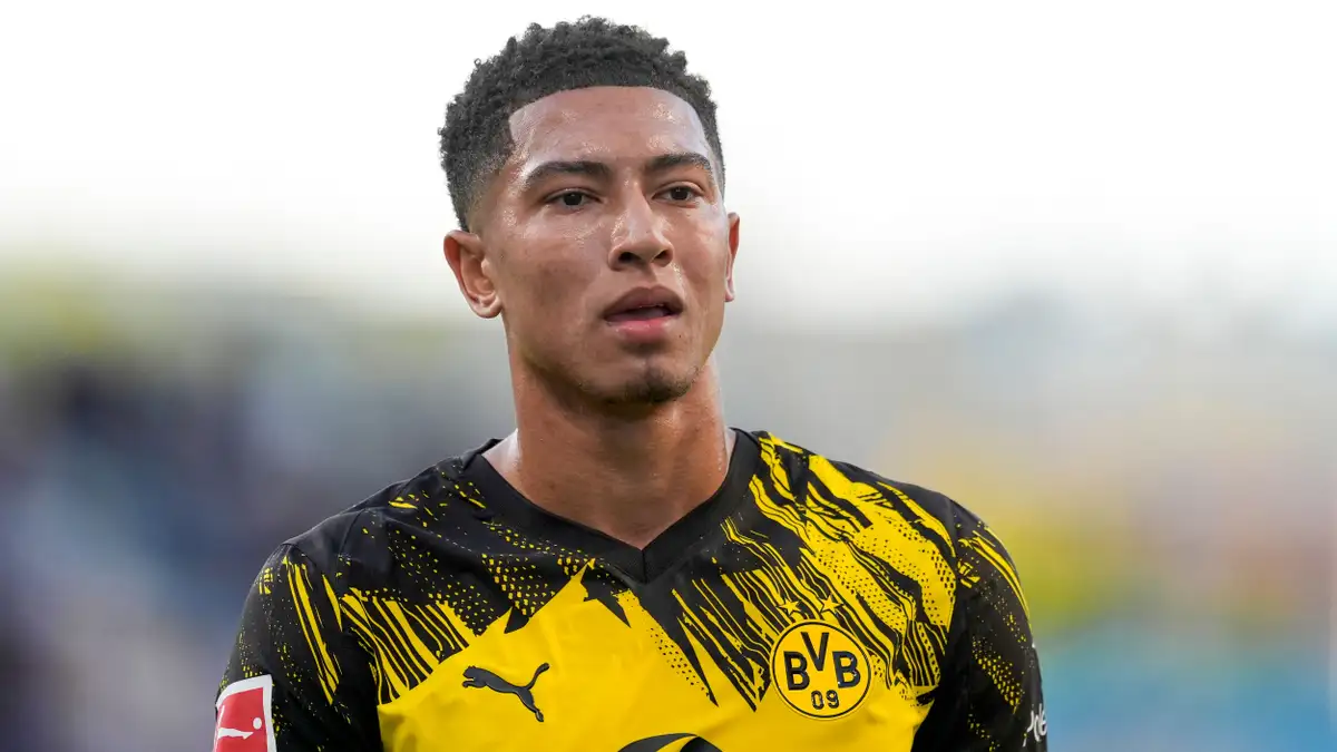 Drama erupted at Borussia Dortmund after Jobe Bellingham’s parents reportedly tried to confront head coach Niko Kovac following the midfielder’s half-time substitution in a chaotic 3-3 draw against St Pauli. The 19-year-old, who joined from Sunderland this summer, was taken off after a poor first half, sparking frustration from his father, who also acts as his advisor.