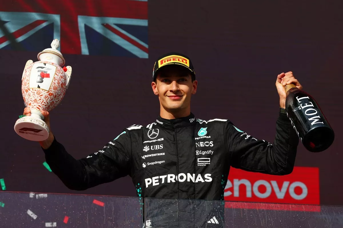 Former Haas team boss Guenther Steiner believes George Russell, whose contract Mercedes has still not renewed, should be given a multi-year deal.