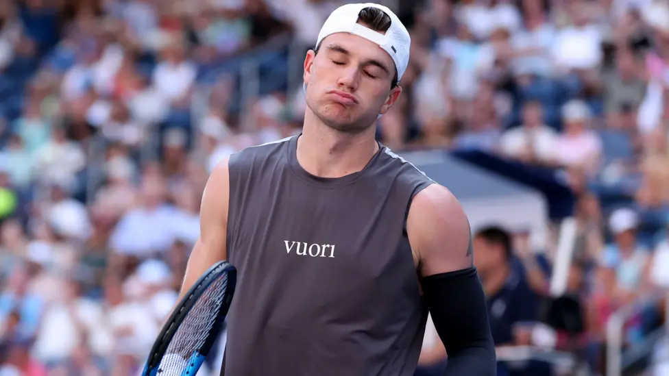 Jack Draper withdrew from the US Open in the second round because of the arm injury