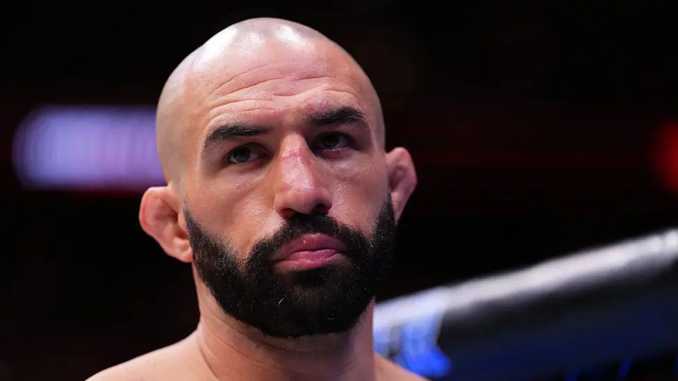 Gordon has won 21 of his 30 professional bouts