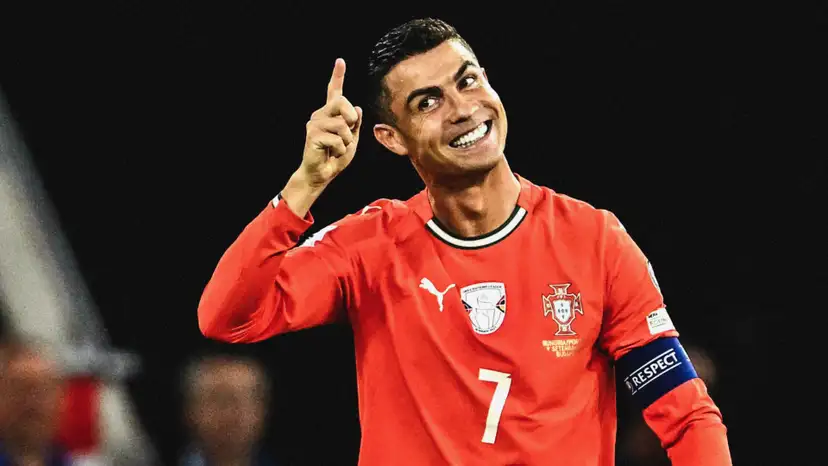 Portugal manager Roberto Martinez was full of praise for captain Cristiano Ronaldo after he scored in Tuesday's World Cup qualifying win over Hungary.