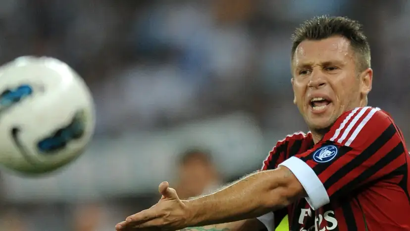 Former AC Milan doctor Rudy Tavana reveals Antonio Cassano nearly died of cardiac arrest in a car park but was saved by Thiago Silva’s quick action.