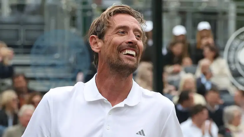 Peter Crouch turned heads when the ex-Liverpool man turned up as a mascot for a non-league team after losing his Fantasy Football league.