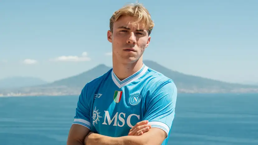 Manchester United full-back Patrick Dorgu admitted that he was shocked to see compatriot Rasmus Hojlund leave the club this summer.