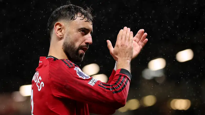 Manchester United head coach Ruben Amorim has paid tribute to Bruno Fernandes,