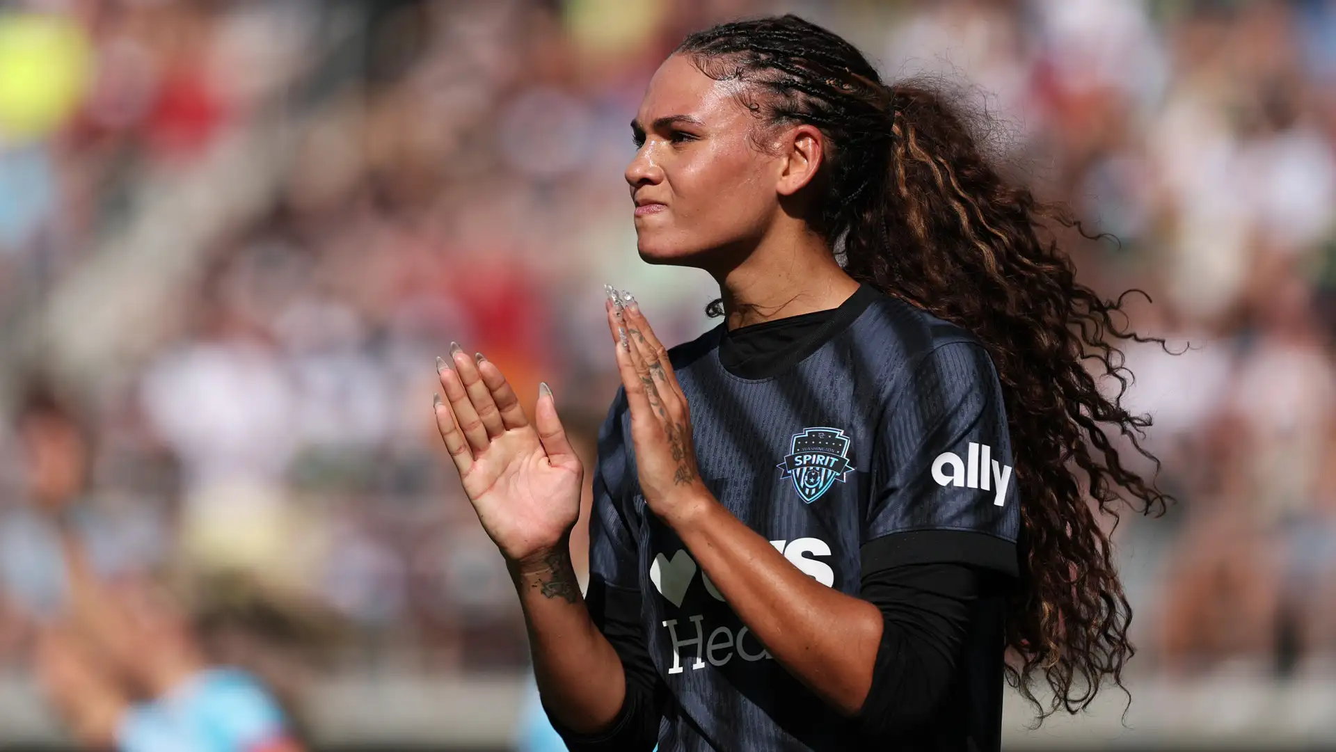 Trinity Rodman has been diagnosed with a Grade 1 MCL sprain, having seemingly avoided a more serious injury after being helped off the field in tears during Wednesday's 4-0 win over Monterrey in the CONCACAF W Champions Cup. There has been no timetable set for her return, but Rodman is expected to miss the U.S. women's national team's upcoming friendlies.