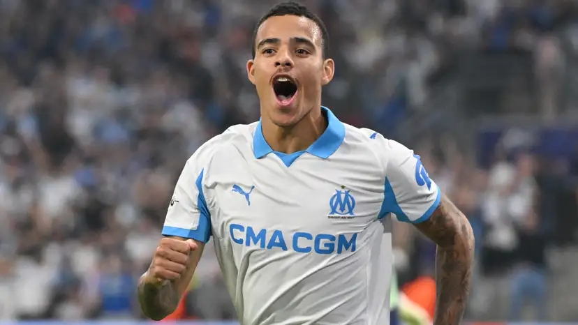 Marseille boss Roberto De Zerbi has lavished praise on his players after they hammered Ajax