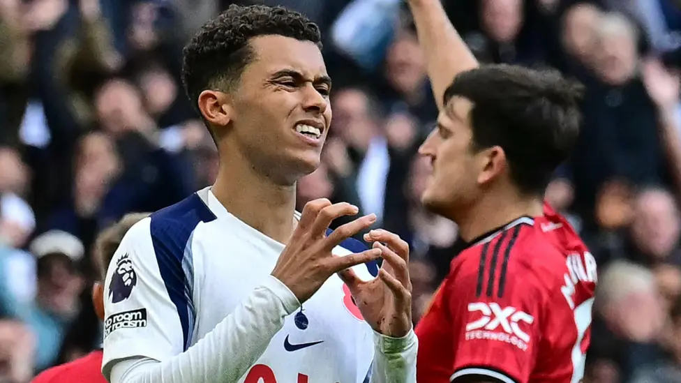 The result extended Manchester United's unbeaten run to five games