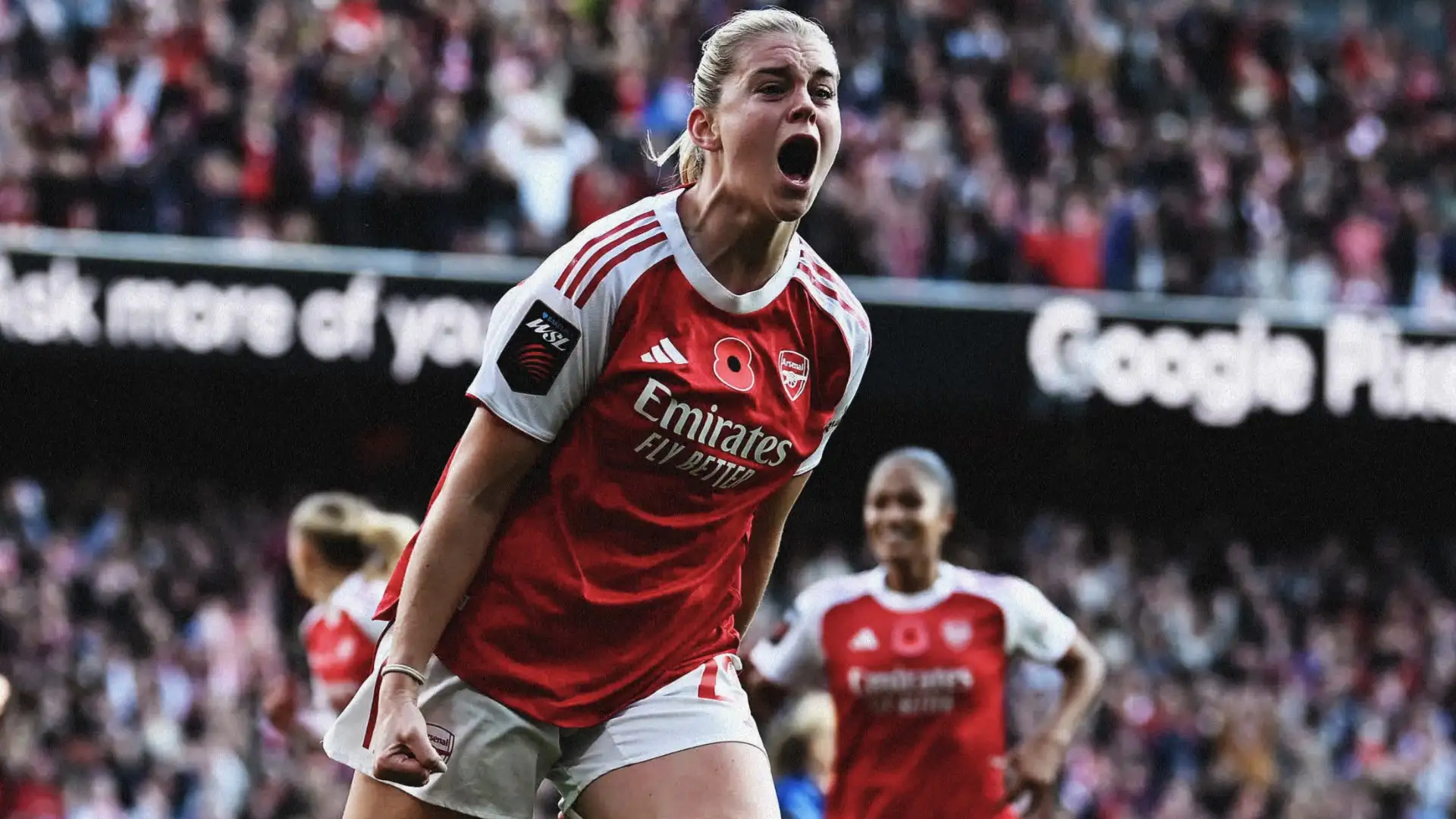 Alessia Russo's late goal kept Arsenal's Women's Super League title hopes alive in a controversy-riddled 1-1 draw with Chelsea. Alyssa Thompson gave the visitors the lead before Stina Blackstenius' strike was ruled out for a questionable handball. Russo then delivered the crucial equaliser before even more late drama, as Frida Maanum had her stoppage-time winner chalked off for offside.