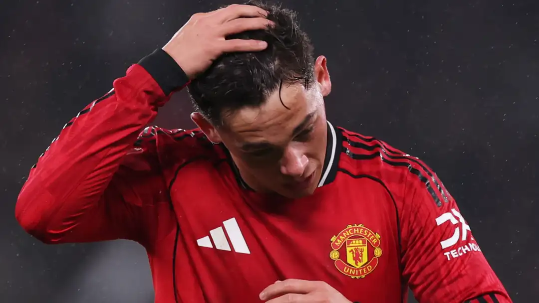 Manchester United wonderkid Shea Lacey has apologised for the petulant red card that he picked up in an FA Cup clash with Brighton. The talented teenager feels as though he "let everybody down" when being dismissed towards the end of a forgettable 2-1 defeat for the Red Devils that has seen them hit a 111-year low. Lacey picked up two yellow cards in the space of three minutes.