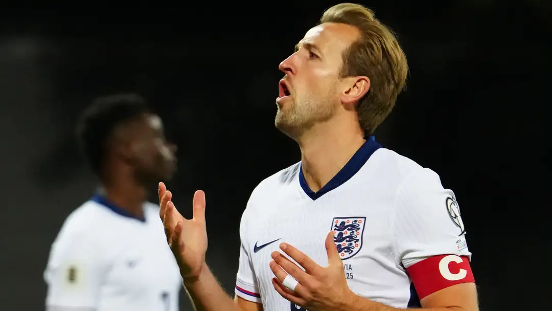 Michael Owen has delivered tactical advice to Harry Kane and England manager Thomas Tuchel, with the former Three Lions striker telling why the “best finisher in the world” needs to heed advice when it comes to doing his “job”. As the ultimate team player Kane is happy to drop wide and deep, but that takes him away from areas where he can cause the most damage.