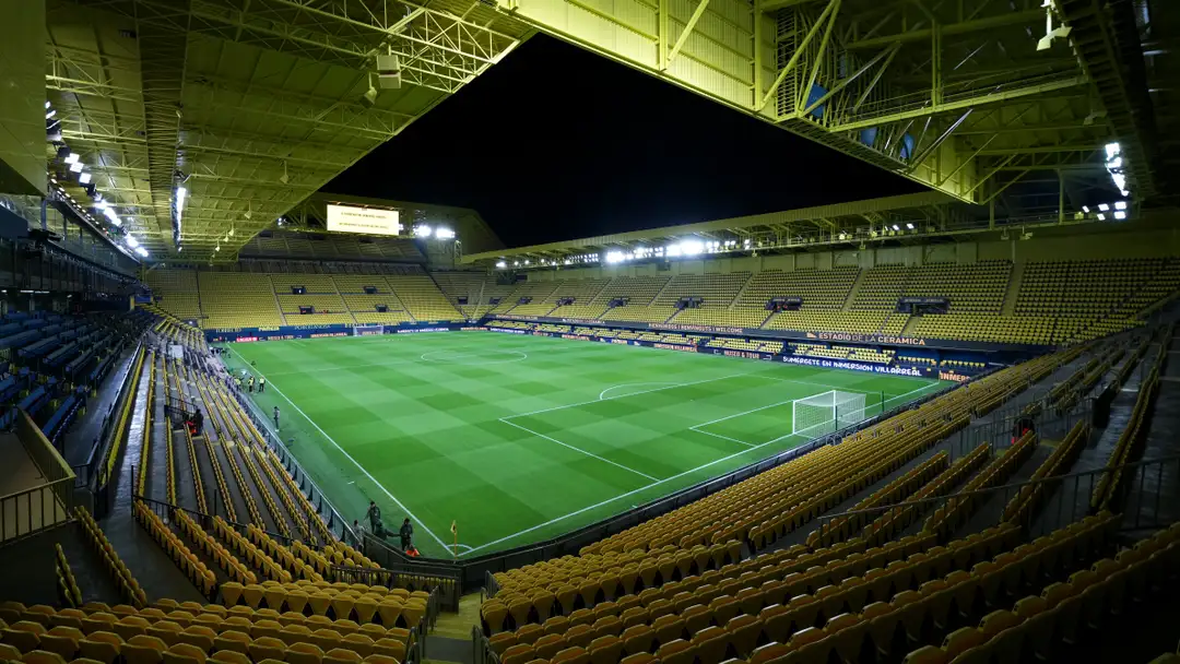 A referee in Spain has been arrested over alleged identity theft in a bid to obtain Villarreal