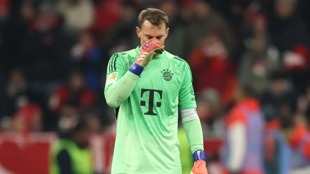 Bayern Munich sporting director Max Eberl has issued a clear message regarding Manuel Neuer’s future at the Allianz Arena. With the legendary goalkeeper’s contract set to expire in 2026, the club faces a massive decision on whether to extend the 39-year-old’s stay. Eberl insists that sentimentality will not dictate the choice, emphasising that the World Cup winner must maintain world-class performance levels to earn a new deal, while also confirming a major defensive renewal to combat transfer market inflation.