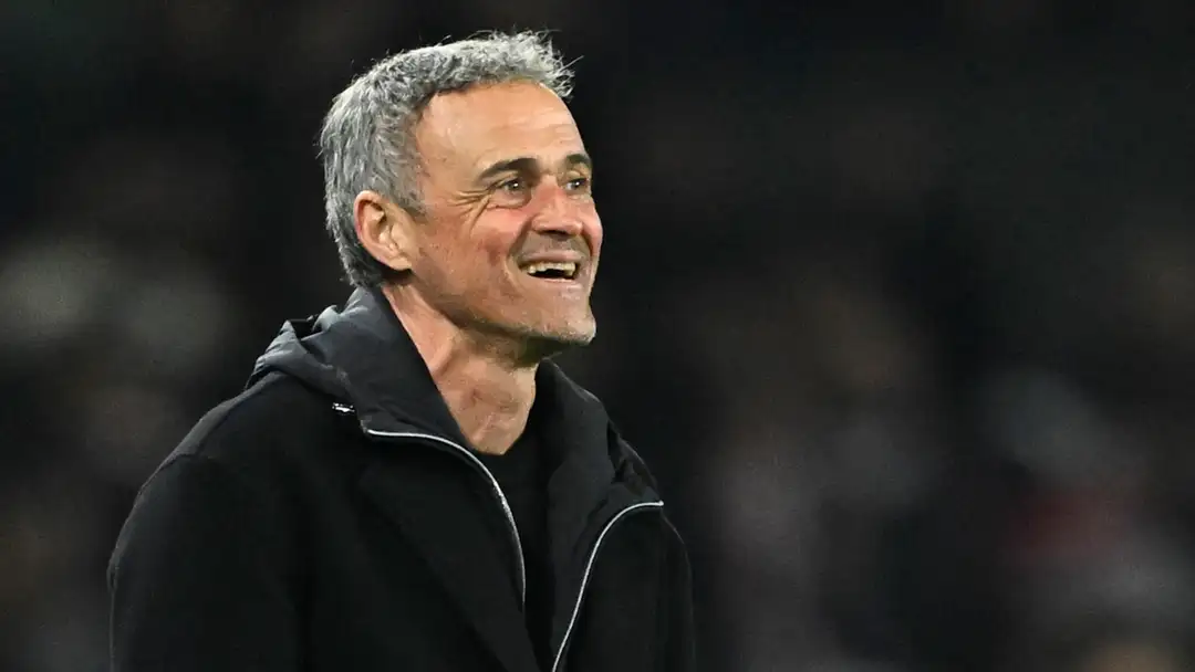 Paris Saint-Germain could bolster their defence with a rising star from the German top flight.