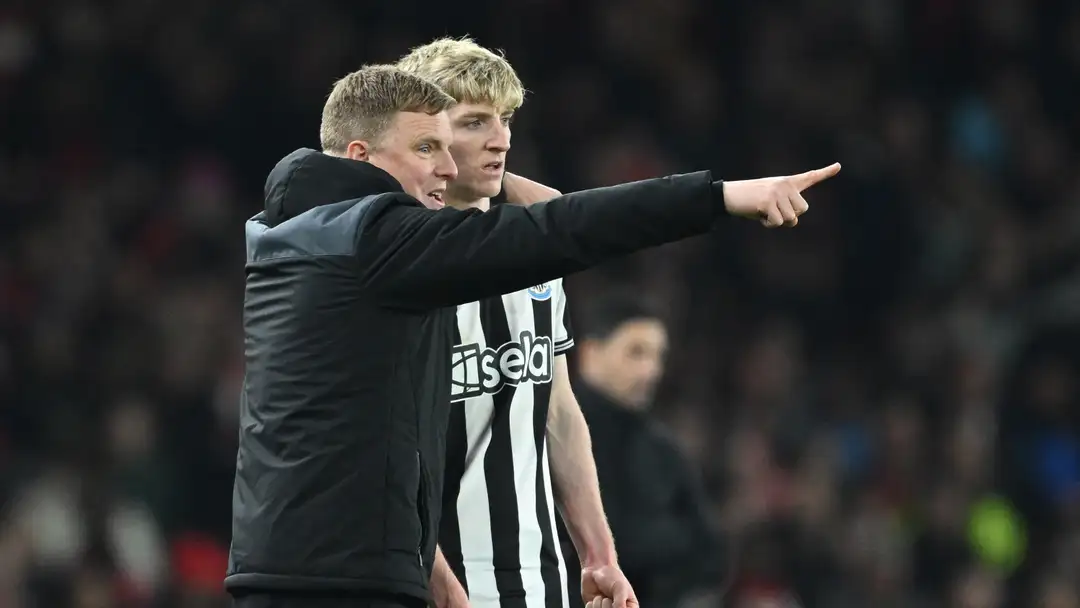 Newcastle manager Eddie Howe has launched a staunch defence of Anthony Gordon after the forward faced sharp criticism from several Premier League legends. Despite being sidelined from the starting XI against Barcelona due to illness, Gordon’s decision to occupy a place on the bench was questioned by high-profile pundits. Howe has now moved to clarify the medical reality of the situation while hailing the England international's elite competitive mentality.