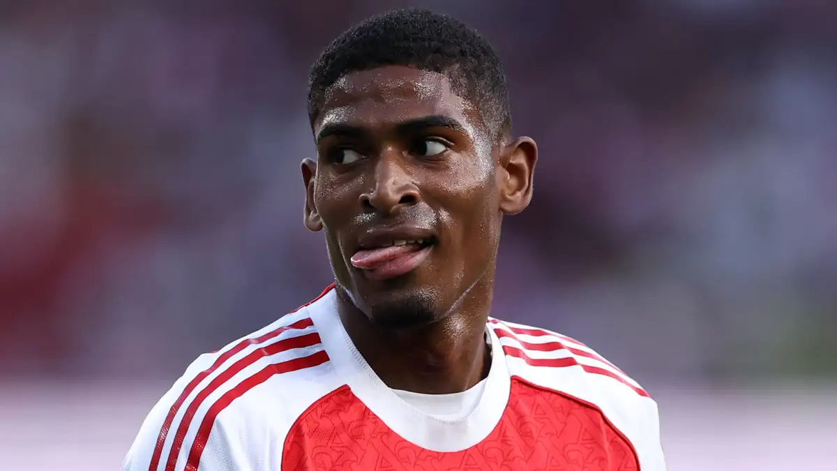 Arsenal defender Cristhian Mosquera has been called up to the Spain squad for the first time ahead of their international friendlies against Serbia and Egypt. Luis de la Fuente has also called Barcelona goalkeeper Joan Garcia into his squad ahead of his potential debut, as Spain ramp up preparations for the 2026 World Cup.