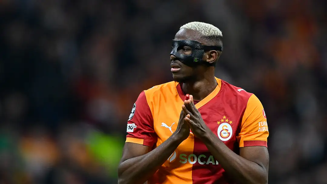 Galatasaray's Champions League exit at Anfield on Wednesday night proved painful in more ways than one, with both Victor Osimhen and Noa Lang ending up in hospital after the 4-0 defeat that sent Liverpool through to the quarter-finals. In the aftermath, the two attackers have since been making light of their shared misfortune, with Lang posting an Instagram story showing the pair on a video call together, both sporting bandaged limbs.